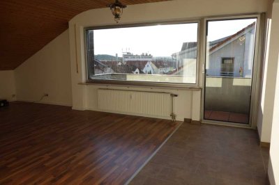 Schöne aussichtsreiche zwei Zimmer Wohnung in Steinenbronn