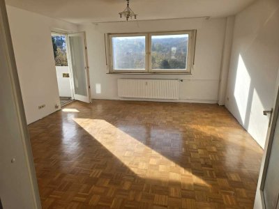 Perfekt geschnittene 3,5-Zimmer-Wohnung mit Balkon und Garage