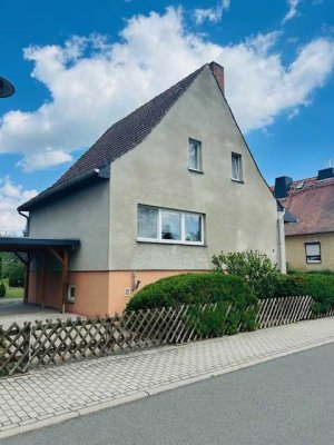 Einfamilienhaus mit großem Garten