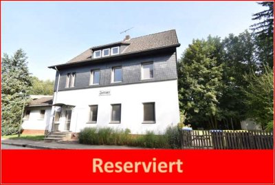 Reserviert! Großzügige Erdgeschosswohnung im Vierfamilienhaus!