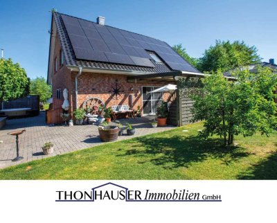 Energiewunder! Modernes Einfamilienhaus mit schönem Garten in 22946 Trittau