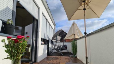 Exklusive Dachgeschoss-Wohnung mit großer Terrasse und offenen Wohnraum