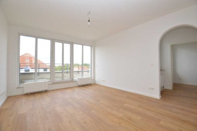 RÖNPAGEL IMMOBILIEN - Garbsen: Erstbezug nach Sanierung + 1,5 Zimmer + ca. 20m² Dachterrasse