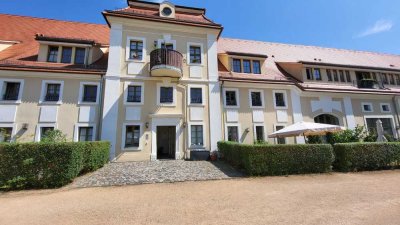 Ihr Wunsch  eine ETW in einer Orangerie am Schloss zu besitzen ?