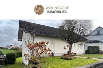 Gepflegtes Einfamilienhaus mit wunderschöner Weitsicht auf Wiesen und Felder