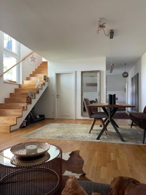 *Luxusmaisonette in ruhiger Seitengasse nächst Klinikum! *