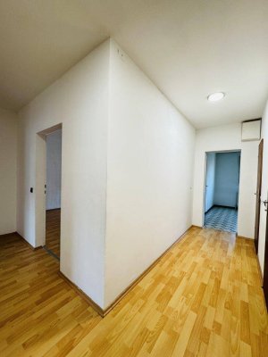 Neubau lichtdurchflutete 3-Zimmer mit 9 m2 Loggia und GARAGE zum kaufen!