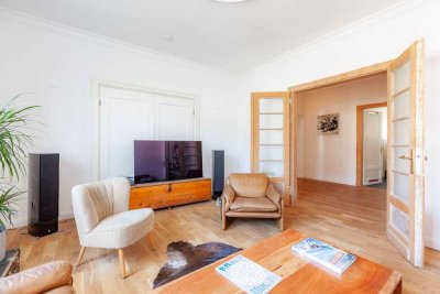 Voll möblierte, wunderschöne  4 Zimmer Altbauwohnung mit Parkettboden mitten in Neu-Ehrenfeld