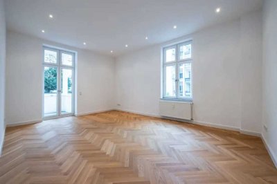 Helle, Hochparterre-Wohnung mit zwei Balkonen