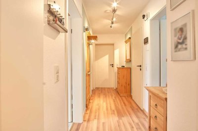 Gepflegte 6 Zimmer Wohnung +Garten +Sonnenterrasse +3 Stellplätze