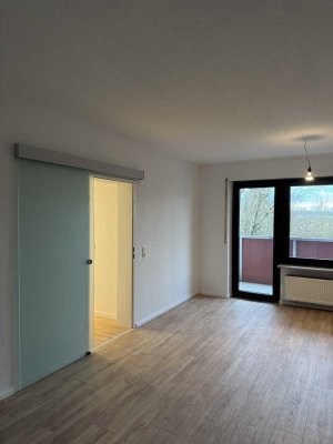 Erstbezug nach Sanierung: Attraktive 3-Zimmer-Wohnung mit Balkon, ab sofort