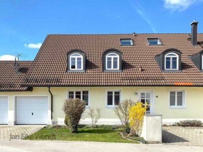 3 Zimmer plus Dachstudio, 2 Bäder - viel Platz für die Familie auf 2 Ebenen