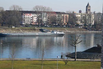 Luxuriöse Wohnung mit Wellness im Haus an der Rheinpromenade