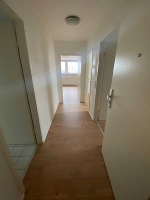 Offene 3 Zimmer Wohnung im Zentrum MG (Geroweiher)