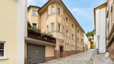 Charmantes Mehrfamilienhaus mit 2 WE's und Dachterrasse in Kulmbach