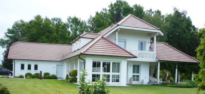 Wohnung für Naturliebhaber  4-Zimmer-Wohnung mit gehobener Innenausstattung mit Balkon in Roding