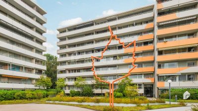 Geräumige 3-Zimmer-Wohnung im Hochparterre mit Loggia und Einbauküche