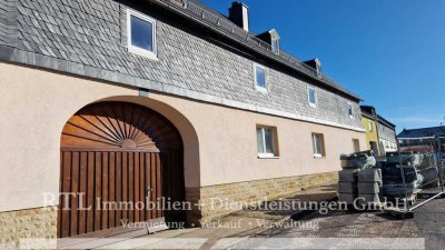 Viel Platz mitten im Ort- ehemaliges Bauernhaus