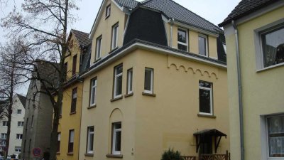 Schöne 2-Zimmerwohnung mit Einbauküche im 1.OG in Solingen-Wald