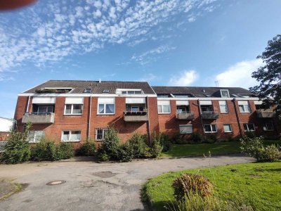 Stilvolle 2,5-Raum-DG-Wohnung mit Süd-Loggia, West-Balkon und Einbauküche in Harrislee