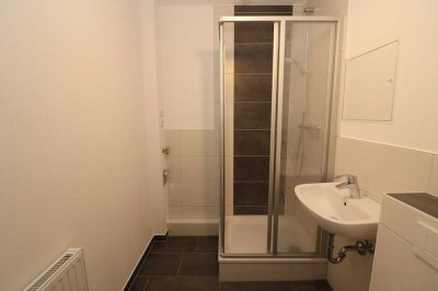 Für Dusch-Verliebte…3-RW mit Dusche & Balkon!!!