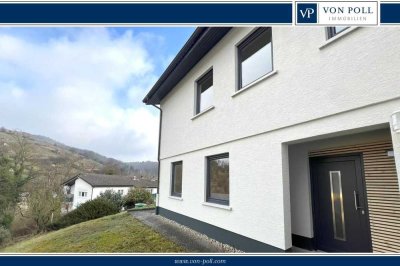 Saniertes und modern ausgestattetes Familienhaus mit tollem Blick ins Grüne!