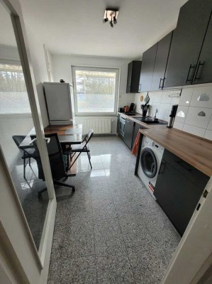 Helle 2-Zimmer-Wohnung mit Balkon/Nähe CCL Einkaufscenter