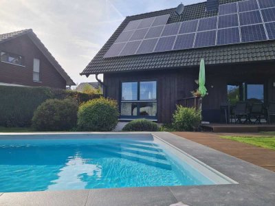 Traumhaus in Hennef zu verkaufen mit Pool, Kamin, Sauna, Eckbadewanne uvm.