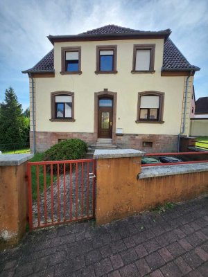 Charmantes freistehendes Haus mit historischem Flair und tollem Raumgefühl im Altbaustil