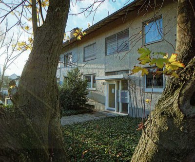 2-Raum-Souterrain-Wohnung mit kleiner Terasse in Bonn