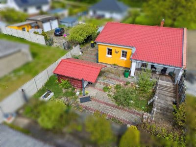 Werneuchen - Doppelhaushälfte mit großzügiger Terrasse und Gartenhäuschen