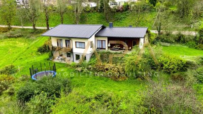 Familienhaus mit Blick auf die Berge, den See und das Bistum Gurk-Großer Garten sucht grünen Daumen!