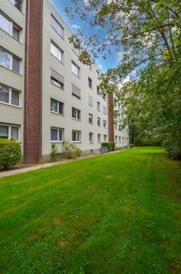 Großzügige 4-Zimmer Wohnung mit Loggia in Rheinnähe