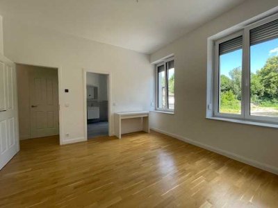 Erstbezug! 4-Zimmer-Wohnung im kernsanierten Altbau für die grosse Familie in Niederschönhausen