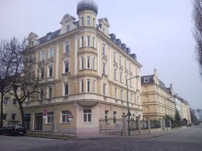 Jugendstilbaudenkmal -Bismarckviertel-helle stilvolle Wohnung mit Balkon