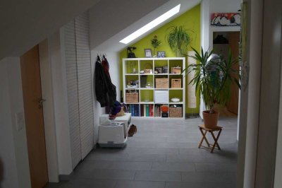 Schöne 3,5-Zimmer-DG-Wohnung mit gehobener Innenausstattung mit Balkon in Aachen