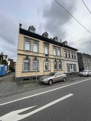 2 in 1 Solingen-Höhscheid: Eine Wohnung bezugsfrei, eine Wohnung vermietet