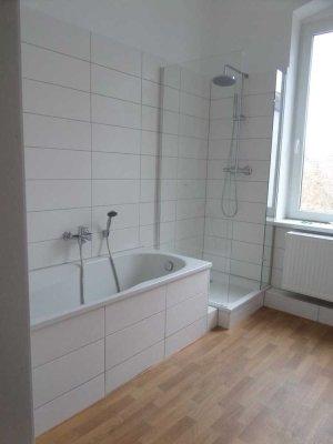 *3-Raumwohnung in Dessau-Nord* Wanne & Dusche im 1.OG