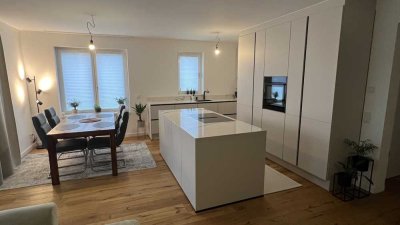 **PROVISIONSFREIE** Luxuriöse EG-Wohnung mit EIGENEM Garten!!! In Neuss- Holzheim BJ 2023