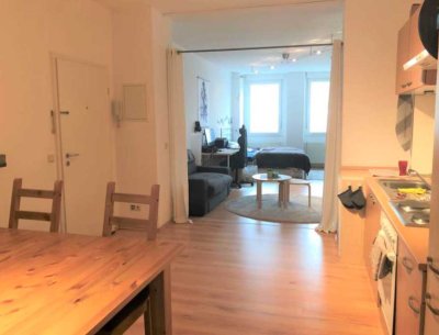 Ideal Single/Studentenwohnung! Schönes 1 Zimmerapartment im EG mit Einbauküche