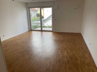 Exklusive, neuwertige 1-Zimmer Wohnung mit gehobener Innenausstattung mit EBK