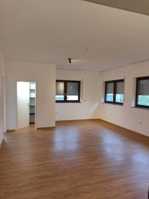 Helle 2-Raum-Wohnung in ruhiger Lage
690 € - 60 m² - 2Zm