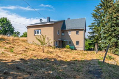 Für Handwerker & Selbstversorger: Einfamilienhaus mit historischen Kachelöfen in Limbach-Oberfrohna