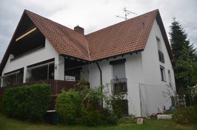 Geräumiges Einfamilien-/Mehrgenerationenhaus in Fürth-Vach auf großem Eckgrundstück