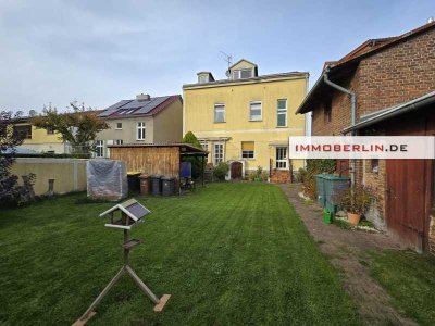 IMMOBERLIN.DE - Wunderbares Ein-/Zweifamilienhaus mit tollem Südgarten, Nebengebäuden & Ausbaupotent