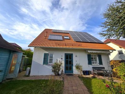 Charmantes Einfamilienhaus mit Terrasse, Carport und barrierefreier Ausstattung