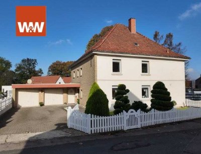 Zweifamilienhaus mit großem Gartenhaus in Lage-Hörste