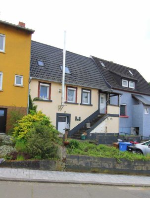 Katzweiler:
Kleines Einfamilienhaus mit schönem Garten