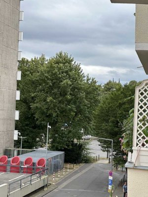 Ehrenfeld - Erstbezug - Balkon: optimal für 3er WG geeignet!