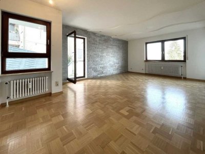 Stetten: Attraktive 3-Zimmer-Wohnung mit Balkon, großem Außenbereich und Garage!